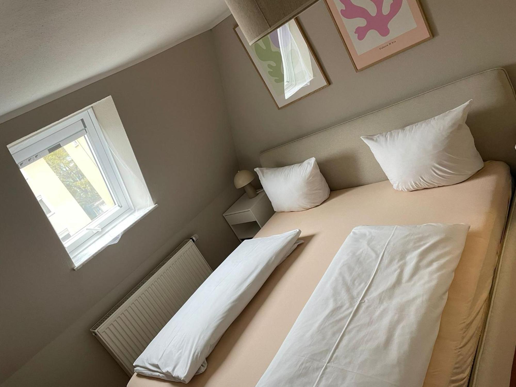 וירצבורג Homie Stay Schiestlstrasse - Moderne Dachgeschosswohnung Mit 2 Schlafzimmern מראה חיצוני תמונה